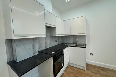 1 bedroom flat to rent, SCARBOROUGH ROAD, FLAT 4, LONDON