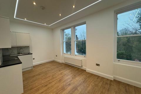 1 bedroom flat to rent, SCARBOROUGH ROAD, FLAT 4, LONDON