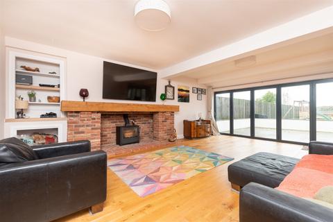 52 Orchard Drive, Meopham, Gravesend, DA13 0LW