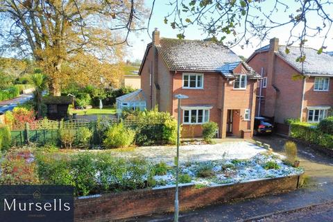 4 bedroom detached house for sale, Tudor Road, Broadstone BH18