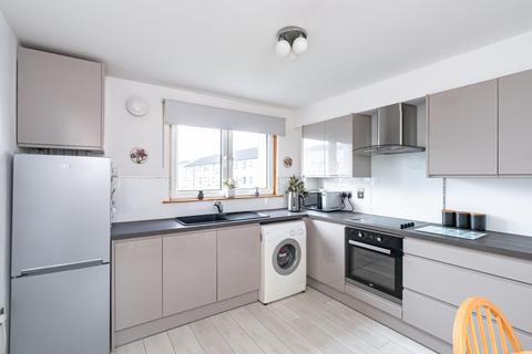 2 bedroom flat for sale, Dumbryden Gardens, Edinburgh EH14