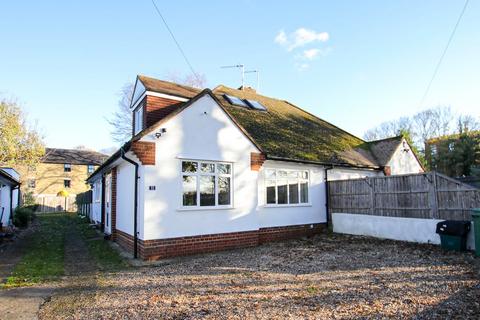 3 bedroom chalet to rent, Fir Tree Grove, Carshalton, SM5