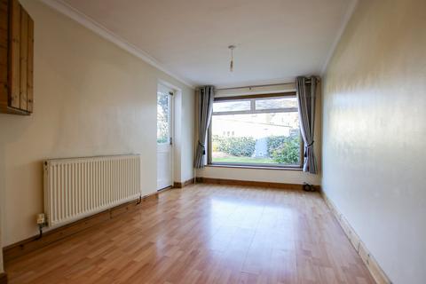 3 bedroom chalet to rent, Fir Tree Grove, Carshalton, SM5