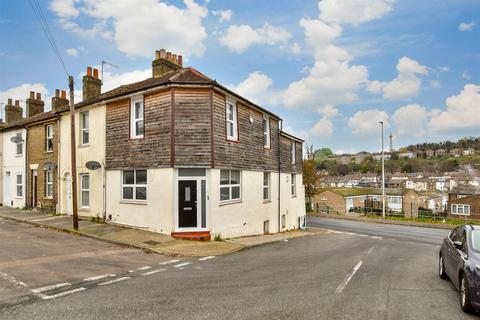 5 bedroom end of terrace house for sale, East Street, Chatham, Kent