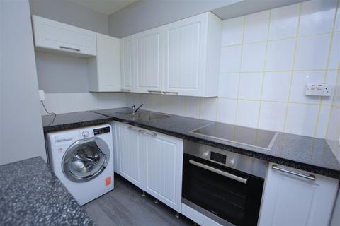 156 Heathfield Drive, Mitcham, CR4 3RH
