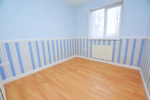 156 Heathfield Drive, Mitcham, CR4 3RH