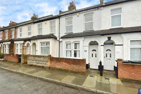 3 bedroom terraced house for sale, Gordon Road, gravesend