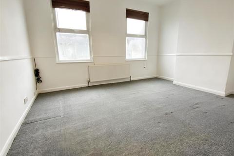 86 Gordon Road, Northfleet, Gravesend, DA11 9JW