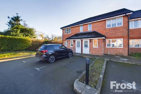 1 bedroom apartment for sale, Hanover Close, Ashford, Surrey, TW15