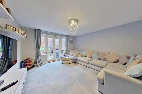 4 bedroom semi-detached house for sale, Viscount Square, Herne Bay, CT6 6FT