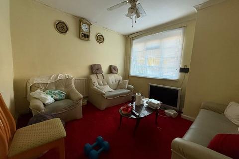 3 bedroom terraced house for sale, 236 Belswains Lane, Hemel Hempstead, Hertfordshire, HP3 9XB