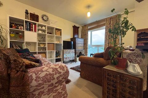 2 bedroom flat for sale, Woodlands Court, Barry, CF62