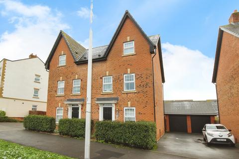 4 bedroom townhouse for sale, Vickers Way, Warwick, CV34