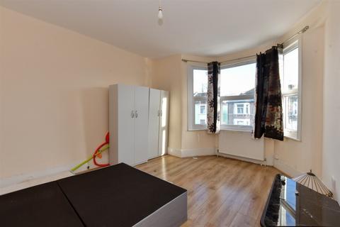 4 bedroom terraced house for sale, Park Road, Ilford, Essex