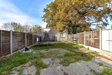 4 bedroom terraced house for sale, Park Road, Ilford, Essex