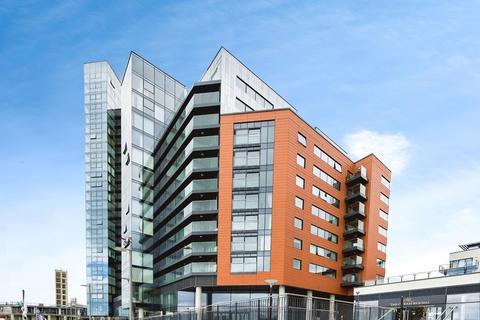2 bedroom apartment to rent, The Hawkins Tower, Ocean Village SO14