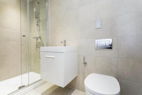 2 bedroom apartment to rent, The Hawkins Tower, Ocean Village SO14