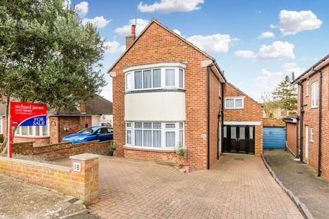 4 bedroom detached house for sale, St. Marys Avenue, Rushden NN10