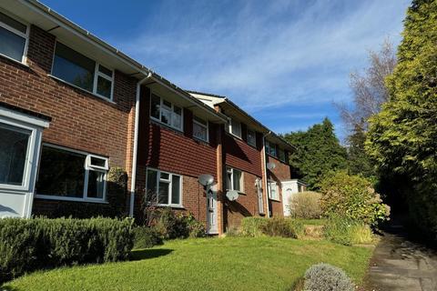 3 bedroom terraced house to rent, Duncton Close, Haywards Heath