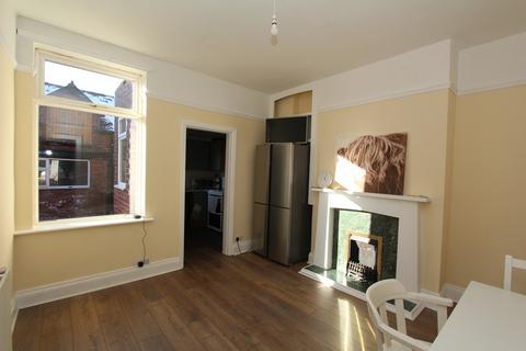 3 bedroom semi-detached house to rent, Tipton Street, Sheffield