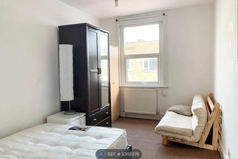 2 bedroom flat to rent, Kingsland High Street, London E8