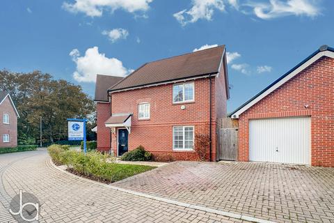 3 bedroom semi-detached house for sale, Maskell Way, Stanway