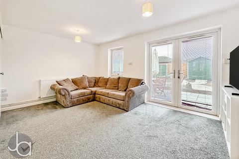 3 bedroom terraced house for sale, Hawthorn Avenue, Colchester