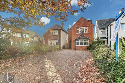 4 bedroom detached house for sale, Straight Road, Colchester