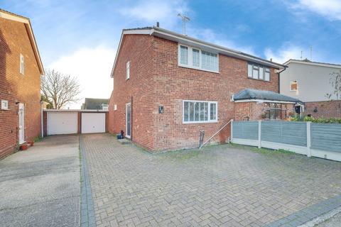 2 bedroom semi-detached house for sale, Kingfisher Drive, Benfleet, SS7