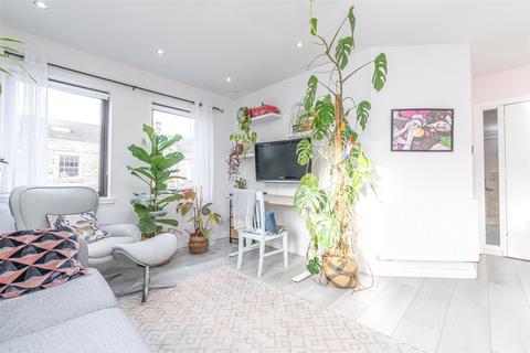 14/11 Sandport, Edinburgh, EH6 6PL