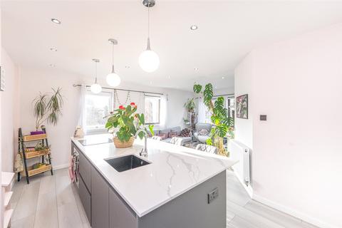 14/11 Sandport, Edinburgh, EH6 6PL