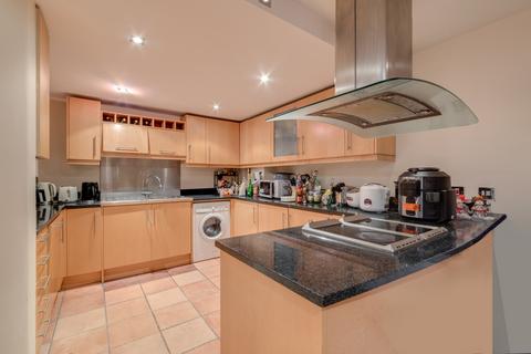 2 bedroom flat for sale, Millharbour, London