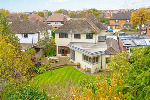 4 bedroom detached house for sale, Leigh on Sea SS9