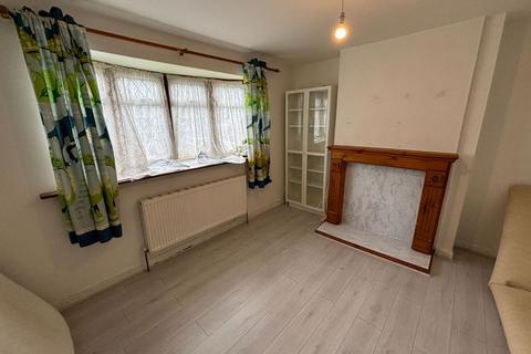 3 bedroom terraced house to rent, Herne Road, Bushey, Hertfordshire, WD23 3LF