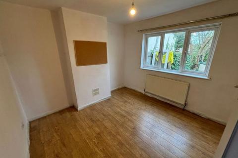 3 bedroom terraced house to rent, Herne Road, Bushey, Hertfordshire, WD23 3LF