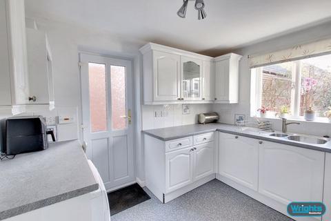 68 Azalea Drive, Trowbridge, BA14 9GG