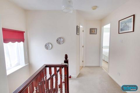 68 Azalea Drive, Trowbridge, BA14 9GG