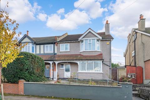 4 bedroom semi-detached house for sale, Montagu Gardens, Wallington