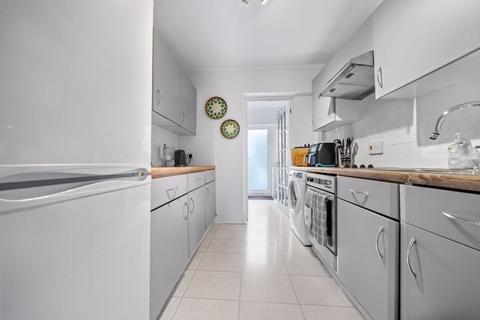 67 Idmiston Square, Worcester Park, KT4 7SX
