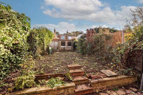 2 bedroom end of terrace house for sale, Stanley Gardens, Tring