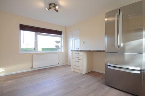 2 bedroom semi-detached house to rent, Bracknell Close