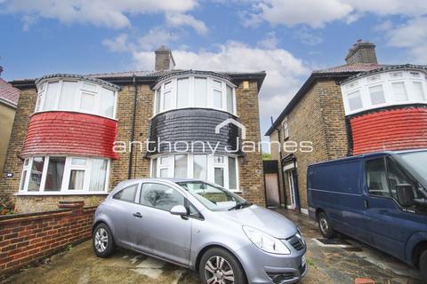 2 bedroom semi-detached house to rent, Lyme Road, Welling DA16