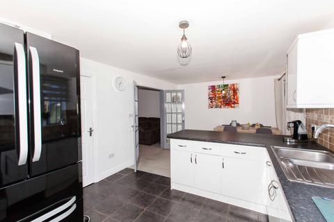 4 bedroom detached house for sale, Heath Road, Heath, S44