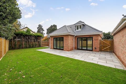 3 bedroom bungalow for sale, St. Cuthberts Lane, Locks Heath, Southampton, Hampshire, SO31