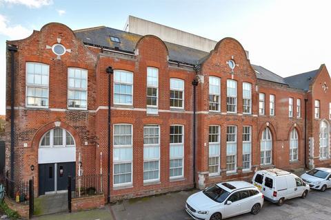 2 bedroom flat for sale, Trinity Square, Margate, Kent