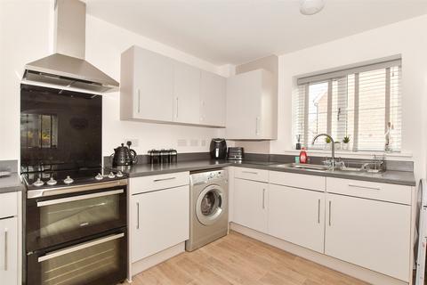 1 bedroom ground floor flat for sale, Orchard Crescent, Faygate, Horsham, West Sussex