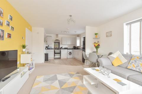 1 bedroom ground floor flat for sale, Orchard Crescent, Faygate, Horsham, West Sussex