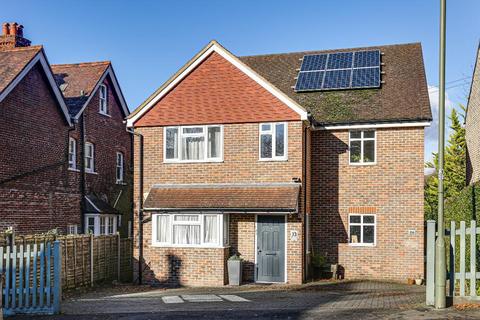 3 bedroom maisonette for sale, Station Road, Warlingham, Surrey, CR3 0EP