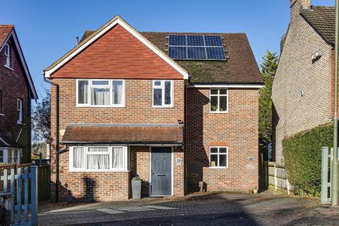 3 bedroom maisonette for sale, Station Road, Warlingham, Surrey, CR3 0EP