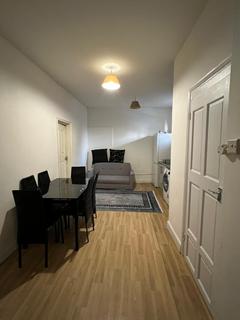 2 bedroom flat to rent, Stoke Newington High Street, London N16